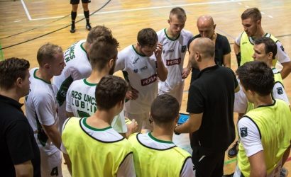 Nie zlekceważyć outsidera