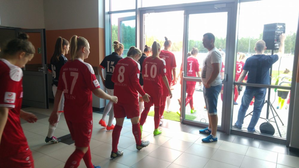 Ewa Cieśla: Poprzeczka zawieszona jest bardzo wysoko (Wywiad)