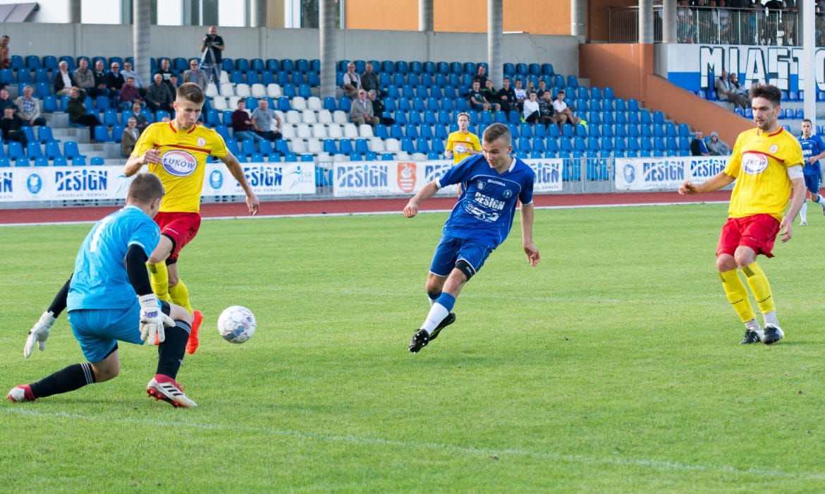 Wyjazdowy triumf Orląt Łuk&oacute;w