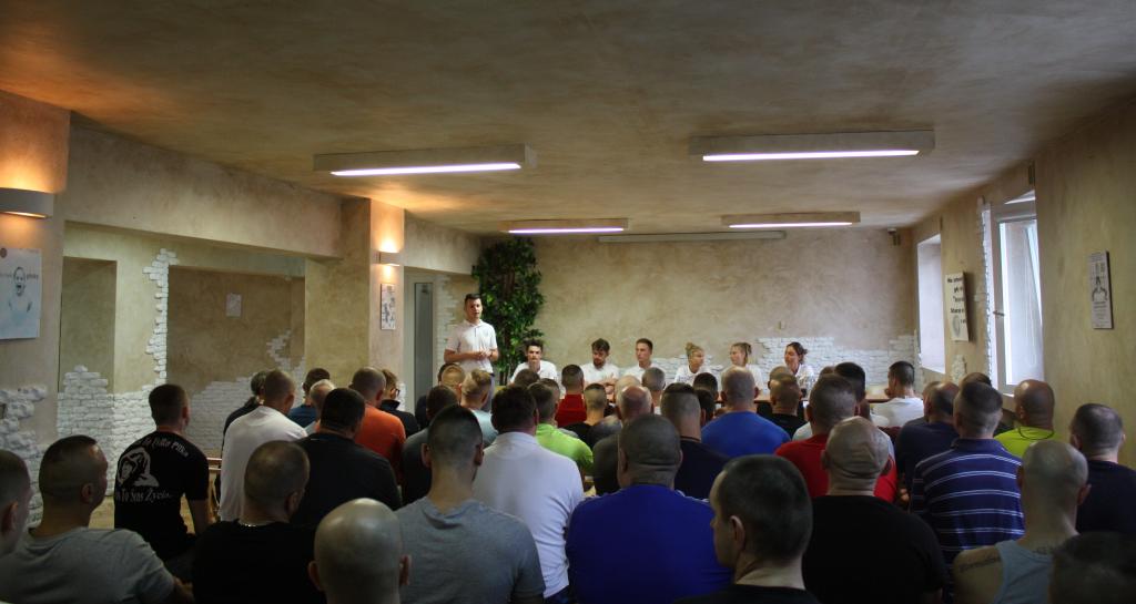 Społeczne Pszcz&oacute;łki