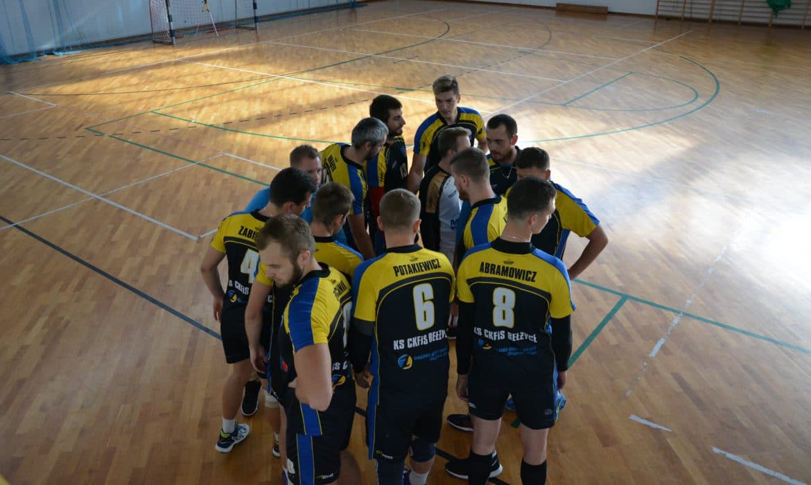 Zesp&oacute;ł z Bełżyc pnie się w g&oacute;rę. Tempo Chełm pozostaje w dole III-ligowej stawki