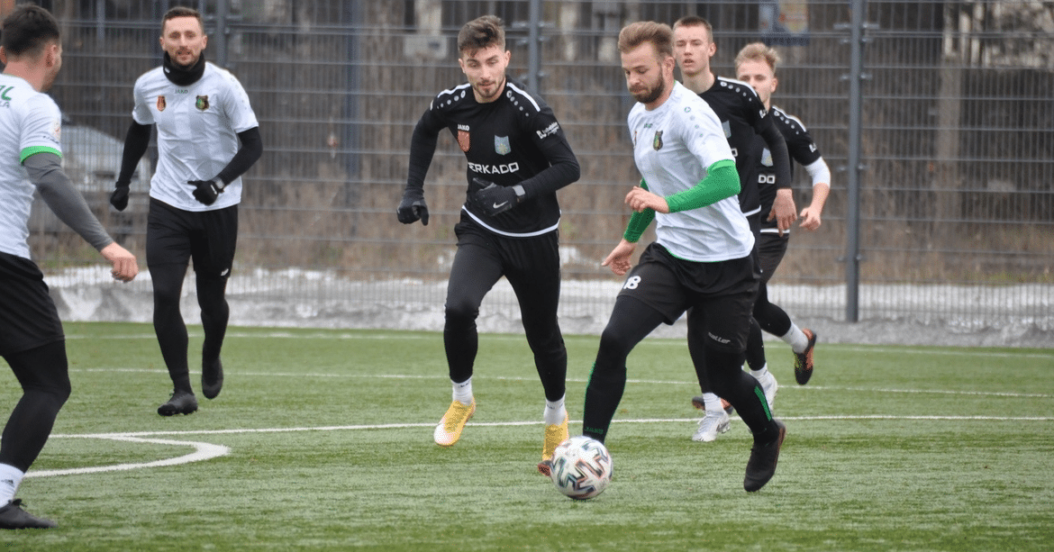 Sparing: Testowanie w Stali w parze z wygraną