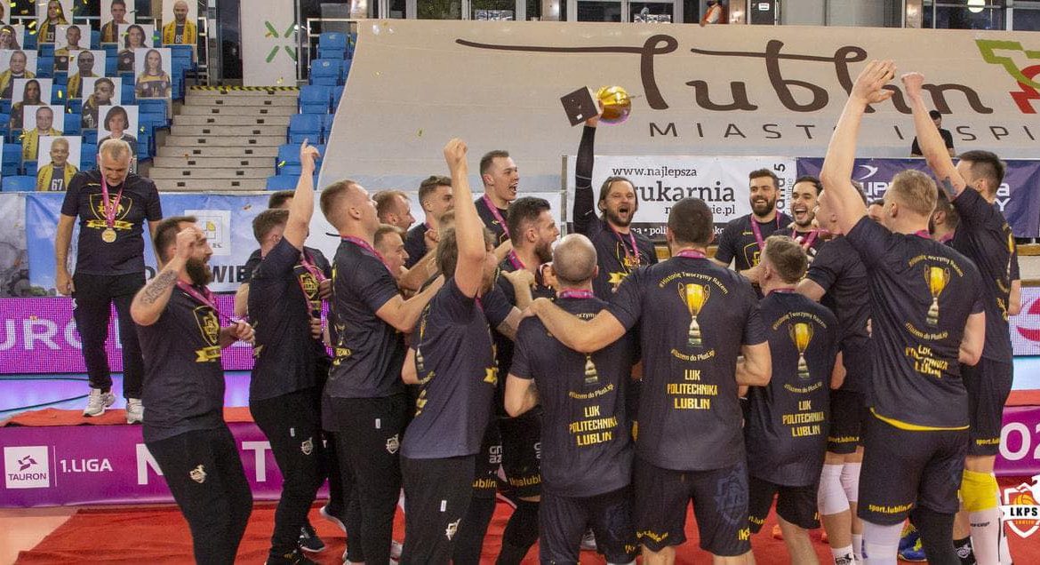 Przystanek przed historią