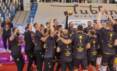 Przystanek przed historią