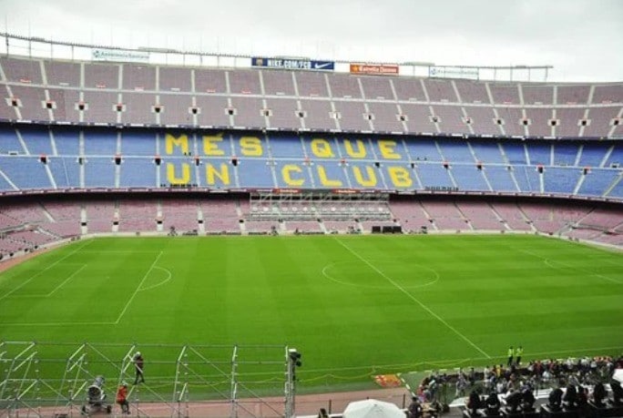 Olbrzymie straty europejskiego futbolu spowodowane pandemią koronawirusa