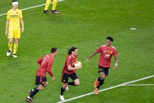 cavani-manchester-united aston villa manchester united typy