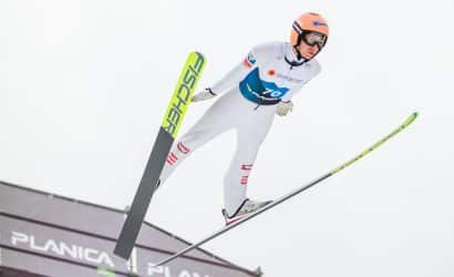 MŚ w Planicy 2023: Stefan Kraft prowadzi po 1. serii!