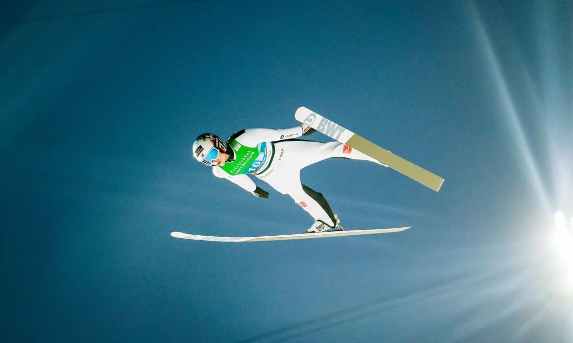 Raw Air: gdzie oglądać skoki narciarskie? Transmisja konkursu