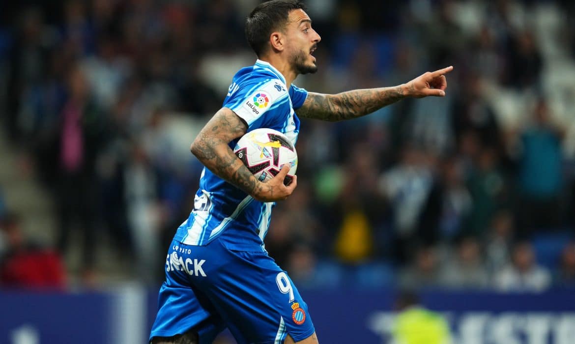 Oficjalnie: Real Madryt pozyskał nowego napastnika. Zastąpi Karima Benzemę?