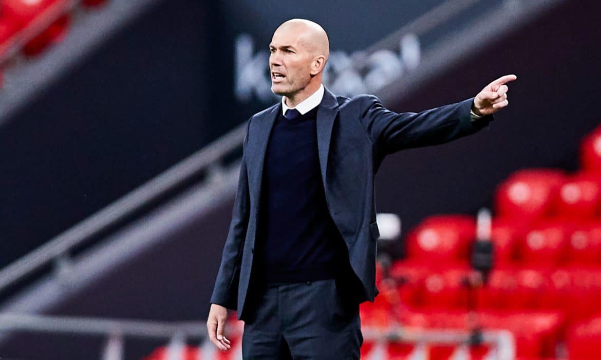Zin&eacute;dine Zidane wr&oacute;ci do Realu Madryt? Niezwykła propozycja dla Francuza