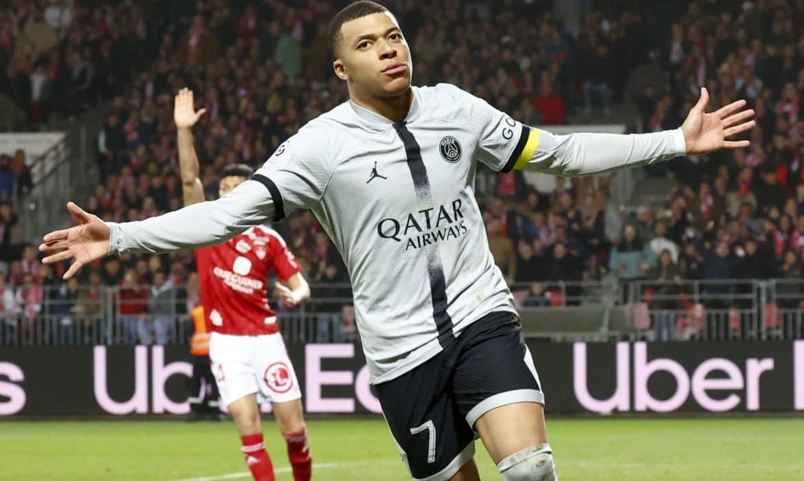 Kylian Mbapp&eacute; nie trafi do Realu Madryt? W Hiszpanii stracili nadzieję