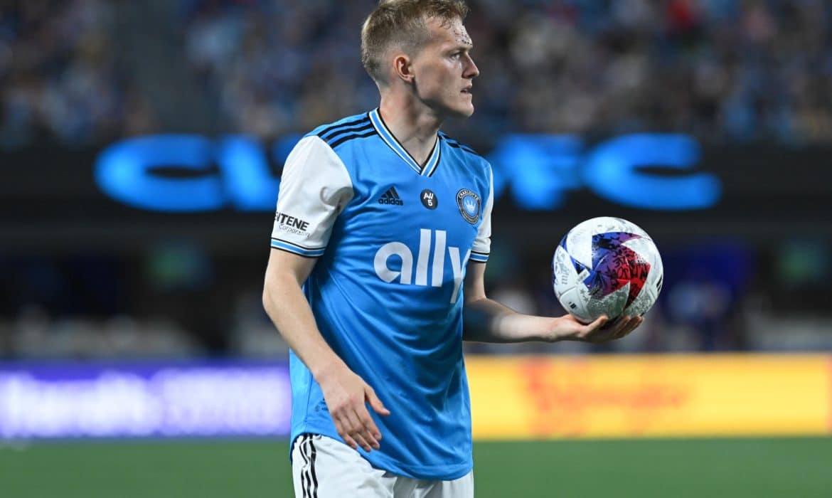 Karol Świderski zdobył dwa gole. Imponujący występ Polaka