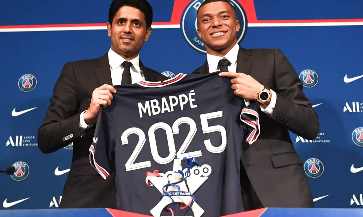 Kylian Mbapp&eacute; odejdzie do Arabii Saudyjskiej? Złożono rekordową ofertę