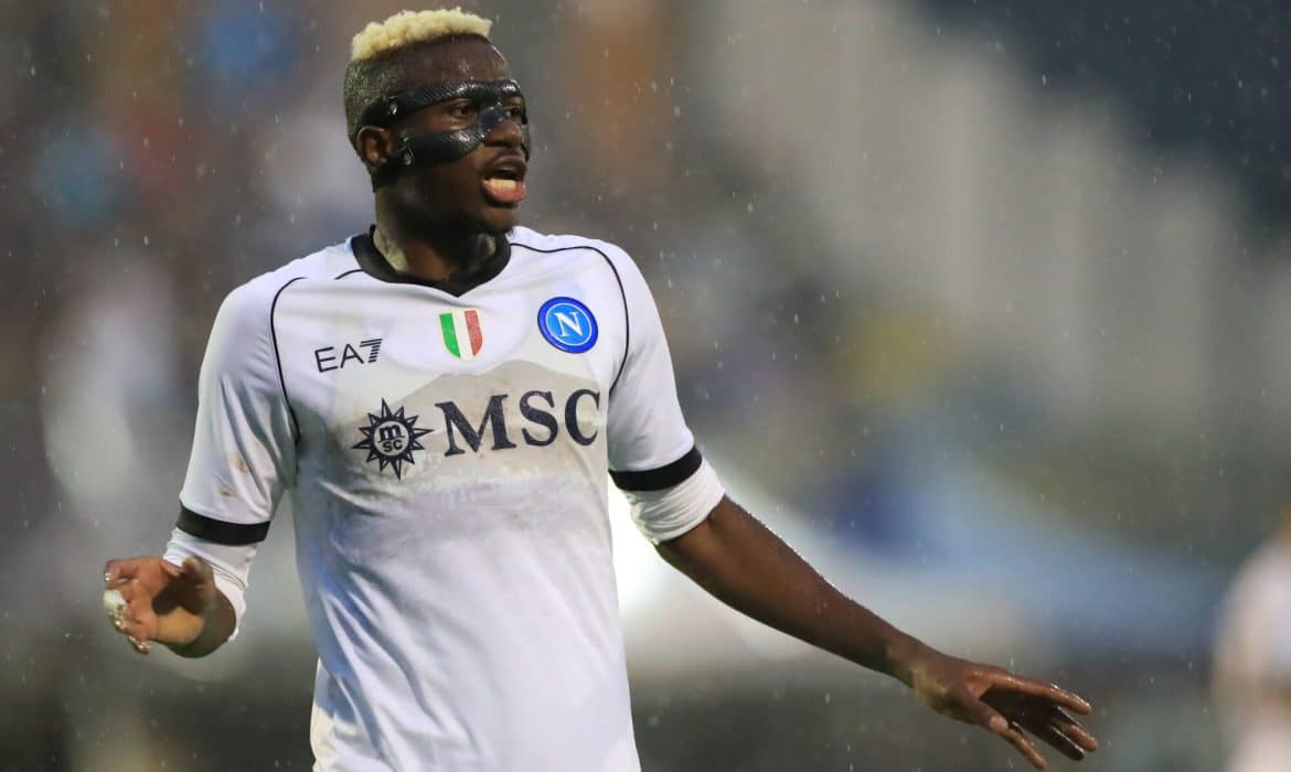 Victor Osimhen zostanie w SSC Napoli? Napastnik otrzymał lukratywną ofertę