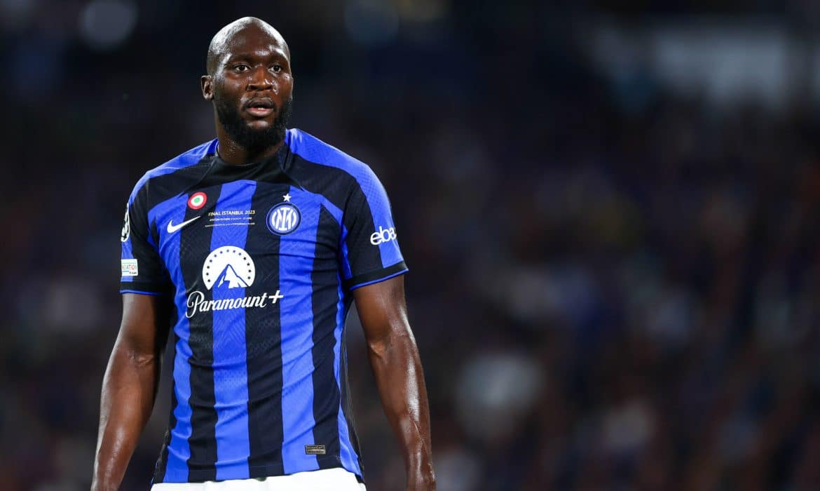 Chelsea rezygnuje z hitowej wymiany. &ldquo;The Blues&rdquo; chcieli napastnika Juve