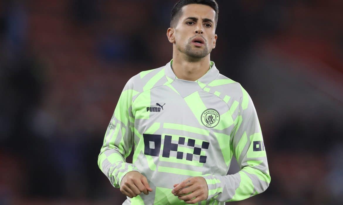 FC Barcelona jest blisko pozyskania Jo&atilde;o Cancelo. Negocjacje są zaawansowane