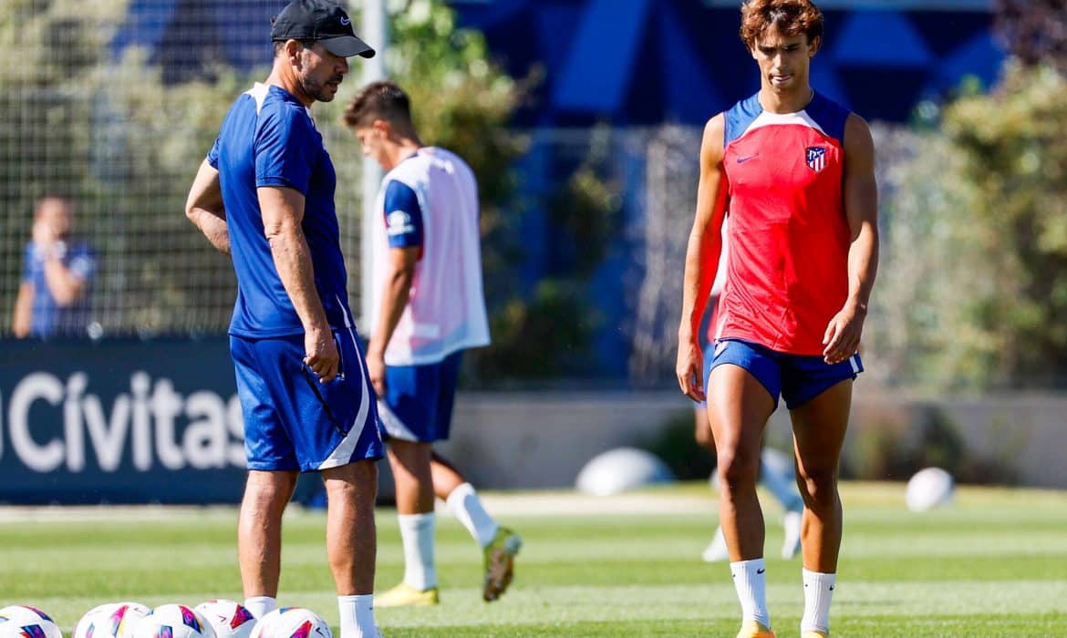 Jo&atilde;o F&eacute;lix trafi do FC Barcelony? Muszą zostać spełnione dwa warunki