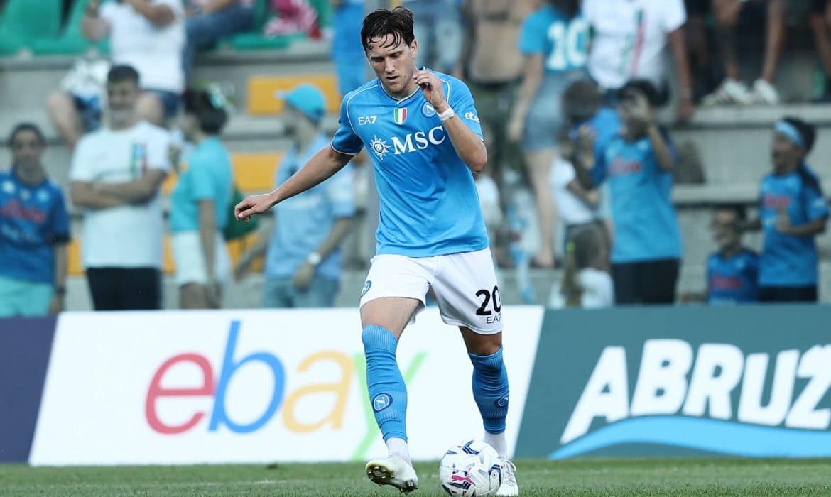 Piotr Zieliński otrzymał oficjalną ofertę. Szybko musi podjąć decyzję