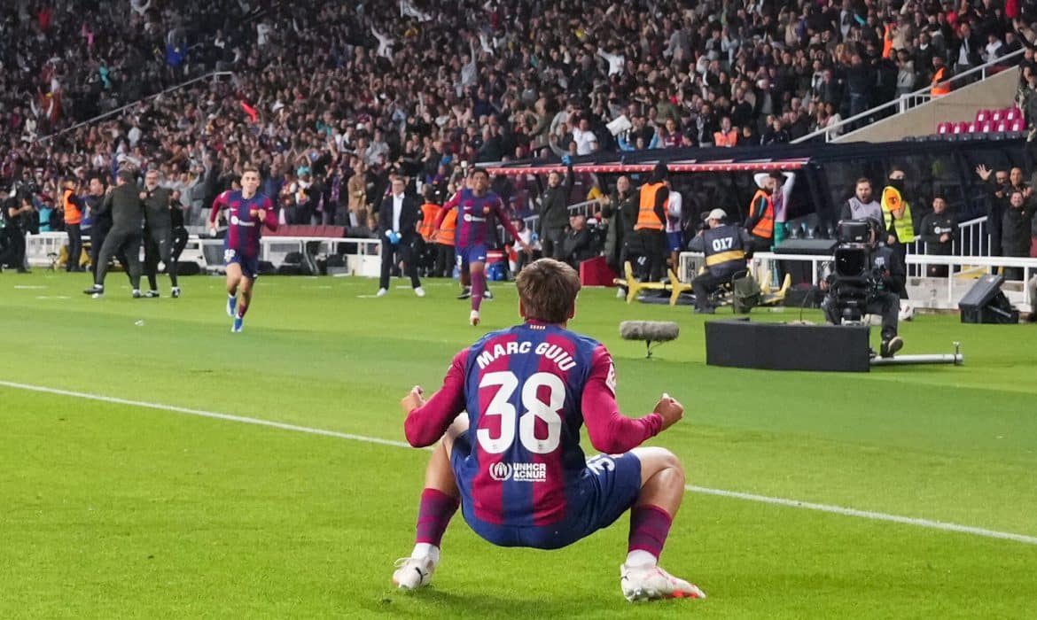 17-letni napastnik uratował FC Barcelonę. To następca Roberta Lewandowskiego? [WIDEO]