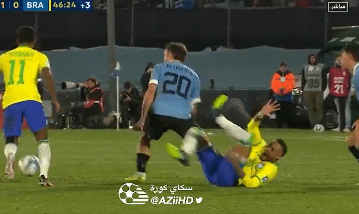 Kontuzja Neymara. Ze łzami w oczach opuścił boisko (WIDEO)