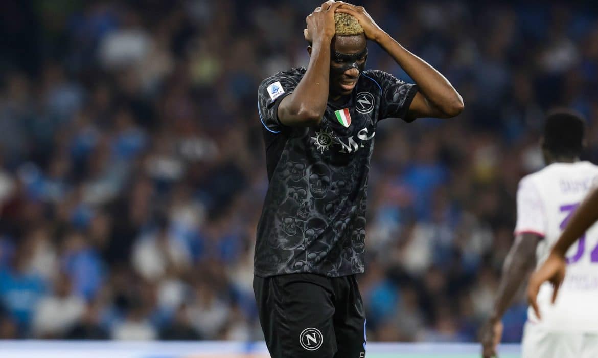 Victor Osimhen doznał kontuzji? Nigeryjczyk musiał przedwcześnie opuścić boisko