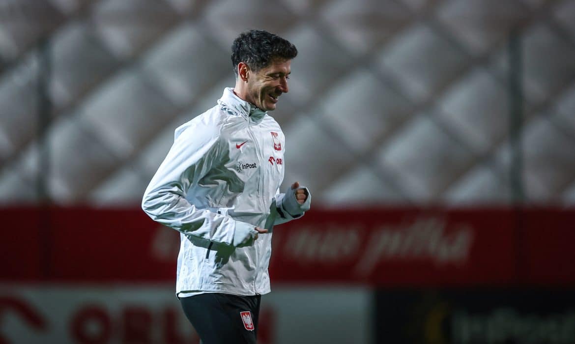 Czy Robert Lewandowski zagra z Łotwą? Znamy skład Polak&oacute;w