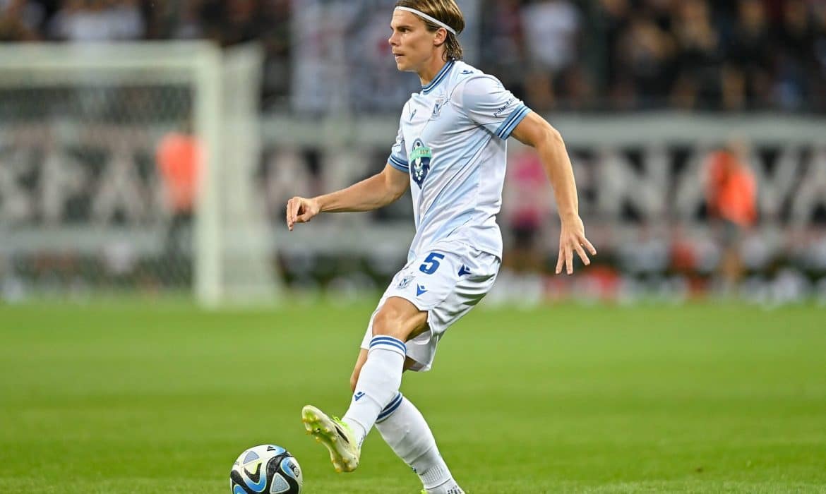 Legia Warszawa brała pod uwagę transfer piłkarza, kt&oacute;ry gra w Lechu Poznań