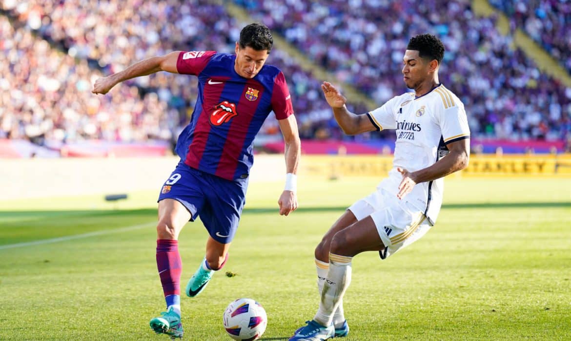 Robert Lewandowski wr&oacute;ci do wyjściowego składu? Trener FC Barcelony podjął decyzję