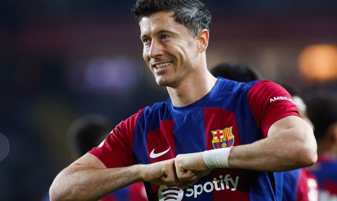 Robert Lewandowski zn&oacute;w strzela. Dublet reprezentanta Polski! [WIDEO]