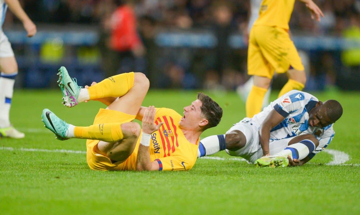 Robert Lewandowski został zdjęty z boiska. Kiepski występ Polaka