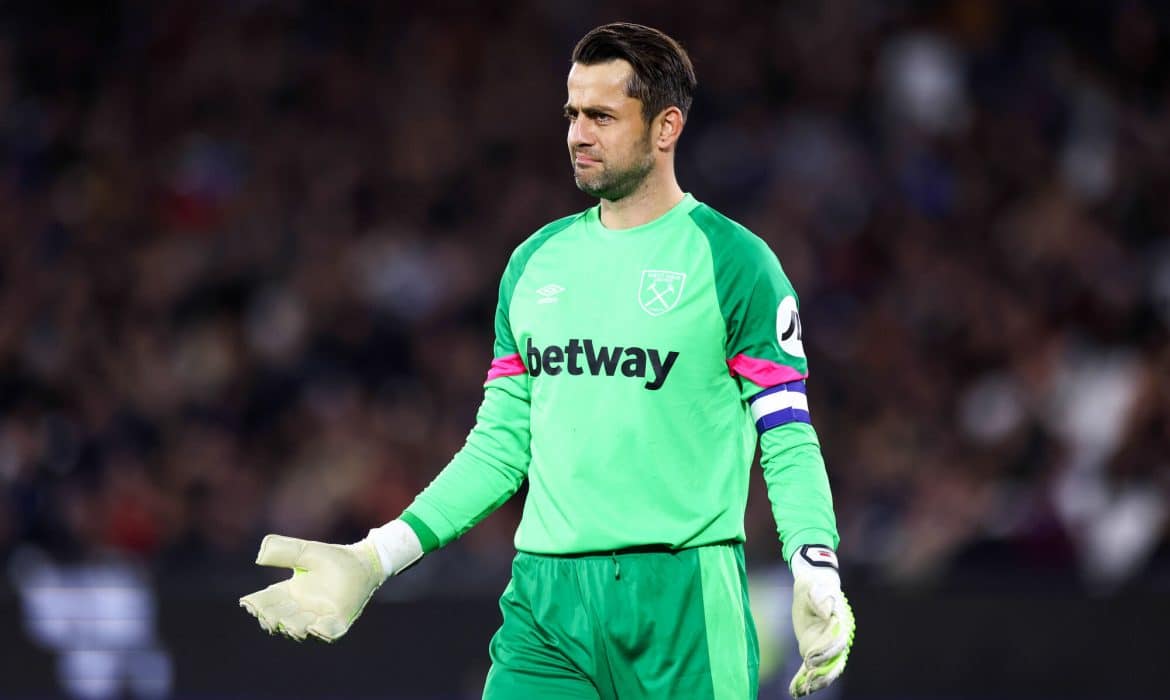 Łukasz Fabiański zmieni klub? M&oacute;głby zagrać w czołowym zespole Premier League!