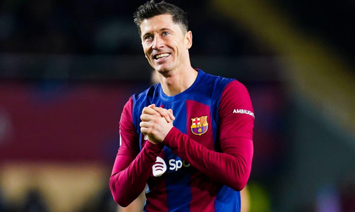 Robert Lewandowski odejdzie z FC Barcelony? Doszło ponoć do kontakt&oacute;w