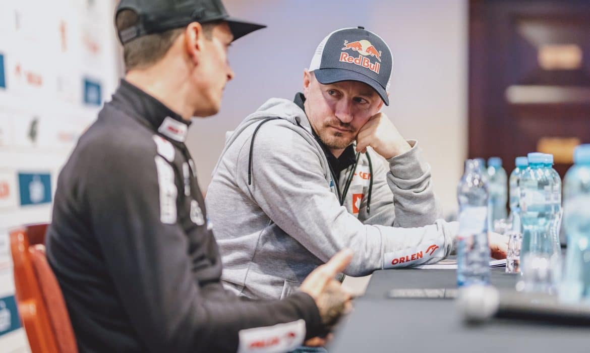 Adam Małysz m&oacute;wi o rewolucji w polskich skokach. Co z Thomasem Thurnbichlerem?