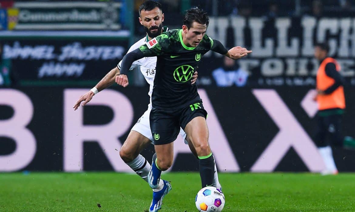 Jakub Kamiński skreślony przez trenera. Pomocnik zn&oacute;w popadł w niełaskę!