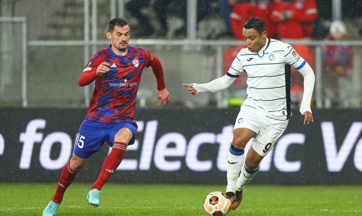 Rak&oacute;w Częstochowa chce się pozbyć piłkarza. &ldquo;Jest jednym wielkim rozczarowaniem&rdquo;