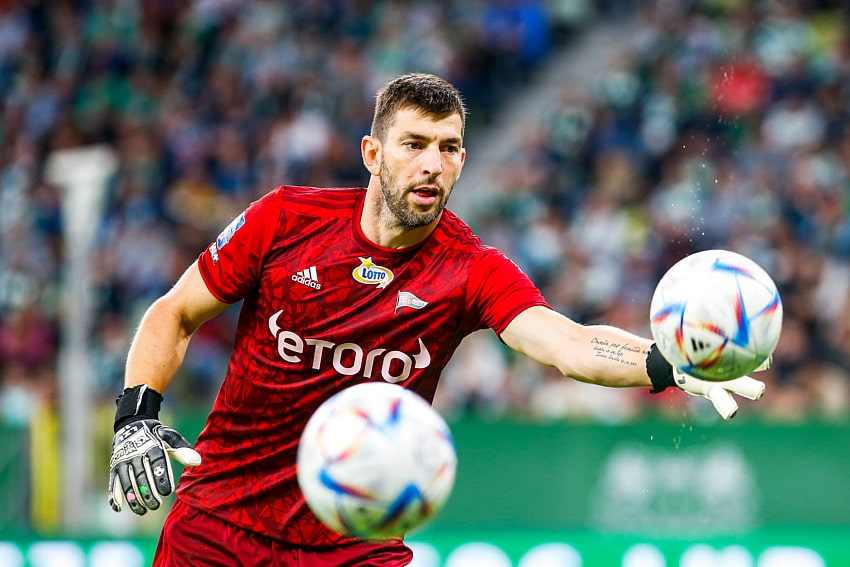 Du&scaron;an Kuciak jednak nie trafi do Rakowa Częstochowa? Nowe informacje