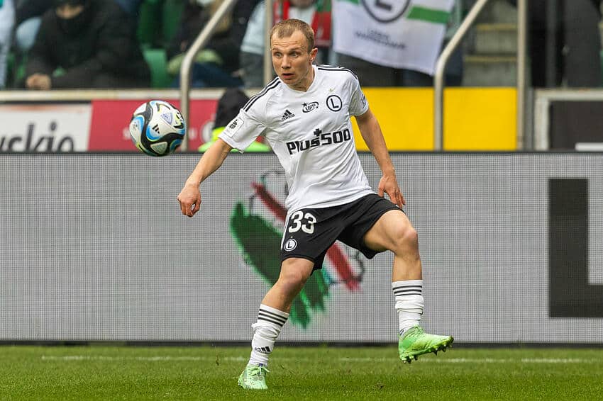 Lech &ndash; Legia. Bonus 250 złotych za celny strzał w meczu