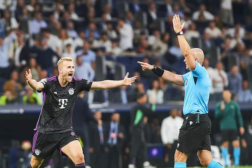 Szymon Marciniak w ogniu krytyki. &ldquo;Niemożliwe, że gwizdnął w takiej sytuacji&rdquo;