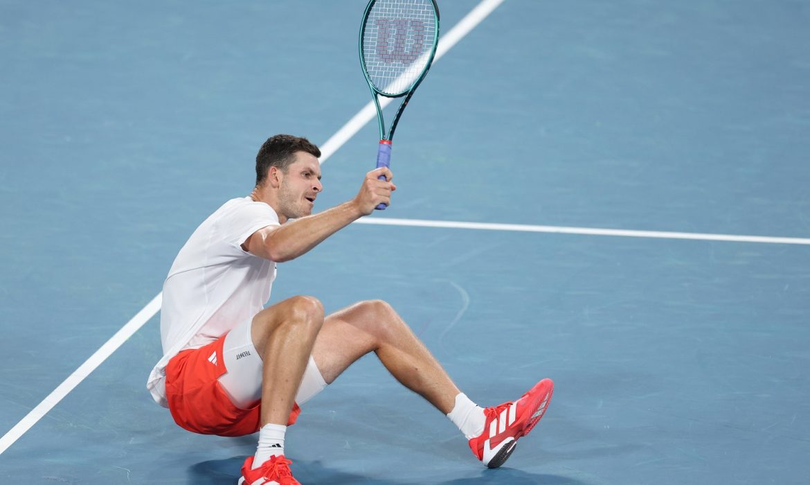 Niesamowite zagranie Hurkacza! Szansa na prestiżowy tytuł