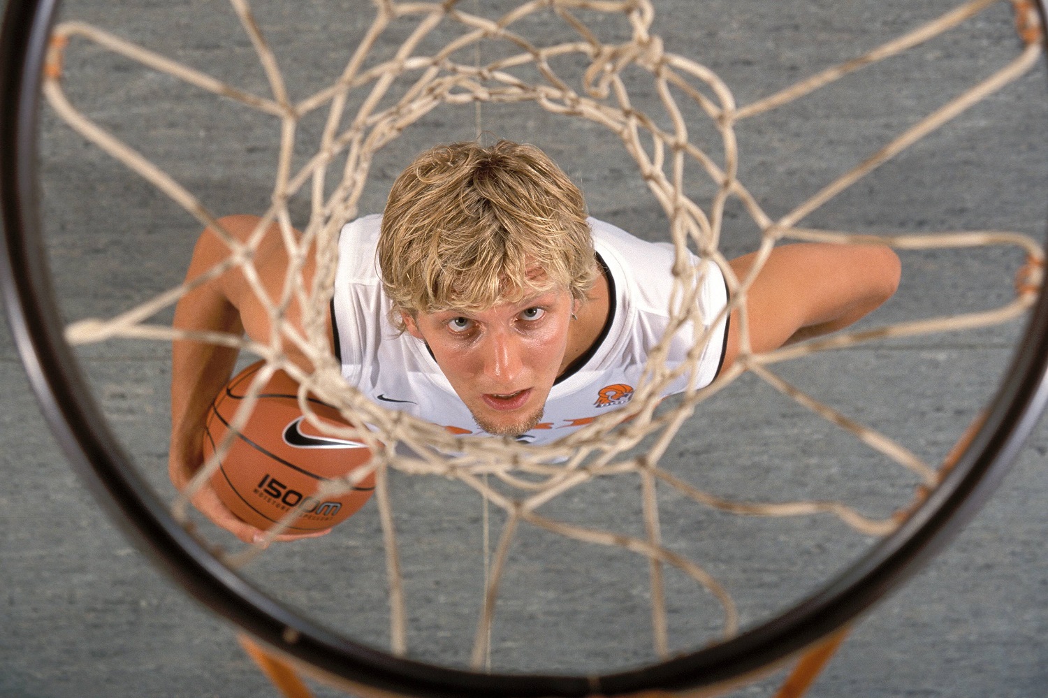 Ile trwa mecz koszyk&oacute;wki?